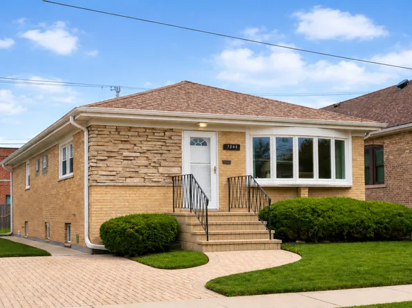 7046 N Franks Ave, Niles, IL 60714