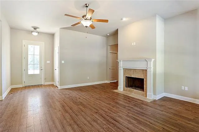 4 bed, 2.0 bath, 1953 sqft, $2,250 — Photo 3