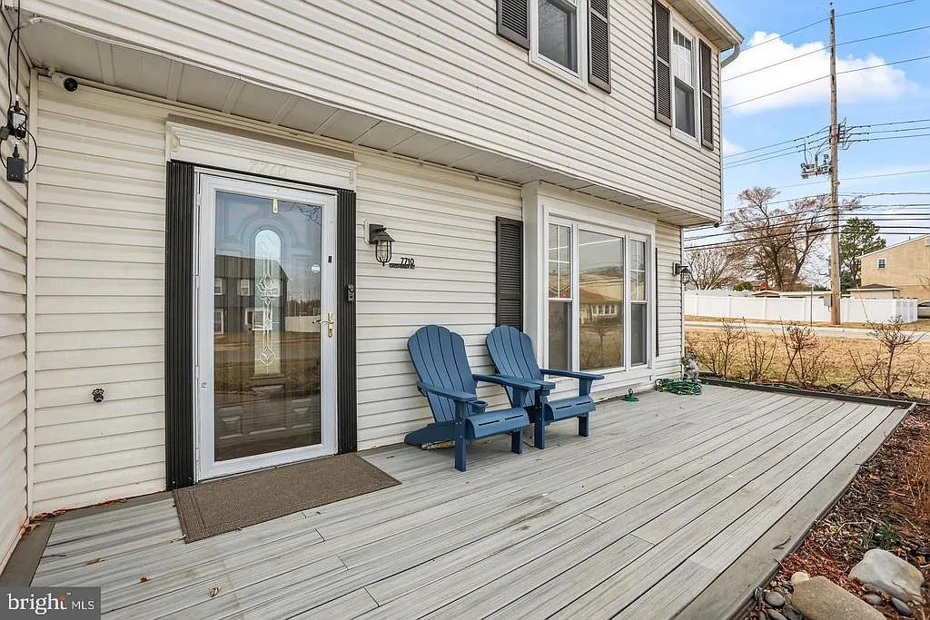 4 bed, 2.5 bath, 1872 sqft, $3,350 — Photo 4
