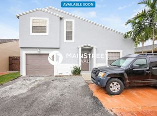 18954 NW 63rd Court Cir, Hialeah, FL 33015