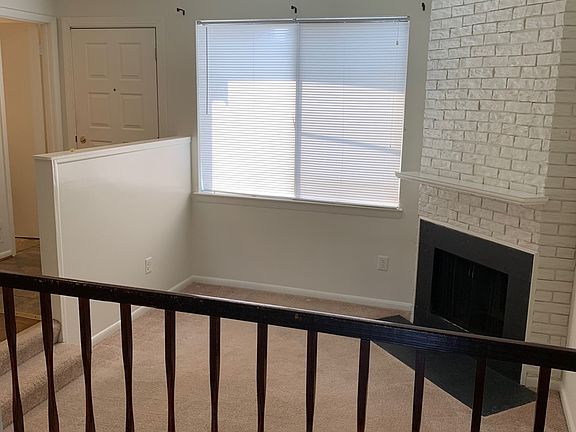 3rd image of 10661 Muirfield Dr