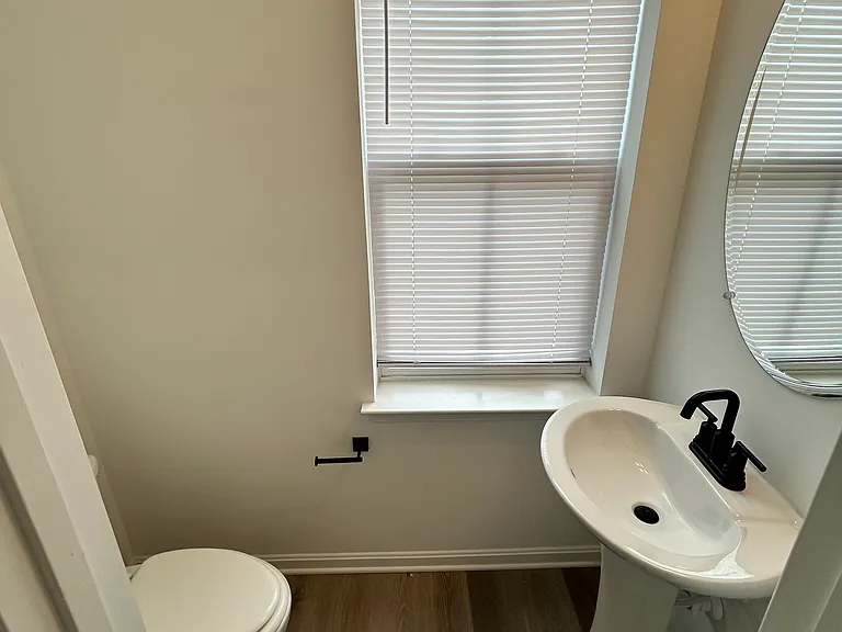320 Andrew Ct — Photo 11