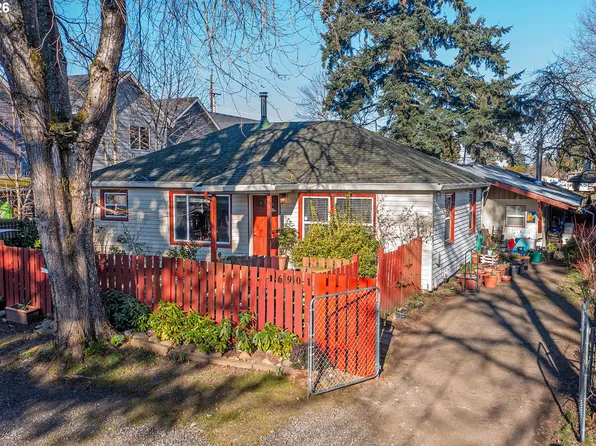 16901 SE Ivon St, Portland, OR 97236