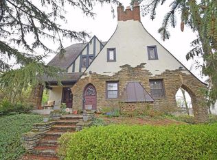 9 Avon Fields Pl, Cincinnati, OH 45229