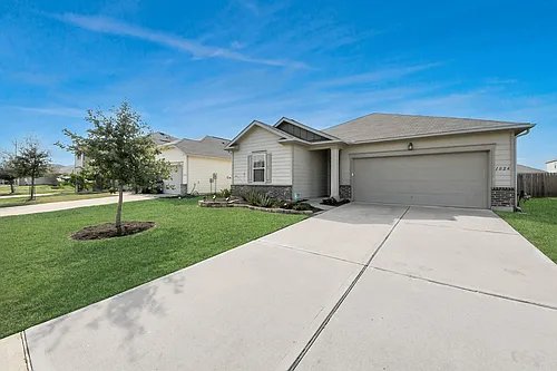 1024 Banyon Tree Ln Photo 1