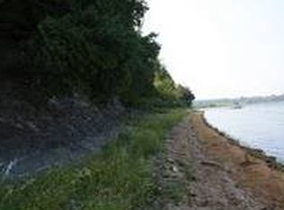 455 W Shore Rd, Alburgh, VT 05440