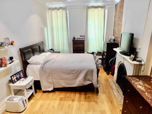 Rented by R New York | media 27