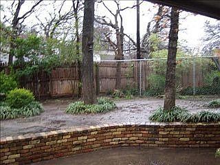 2nd image of 724 Kentwood Cir