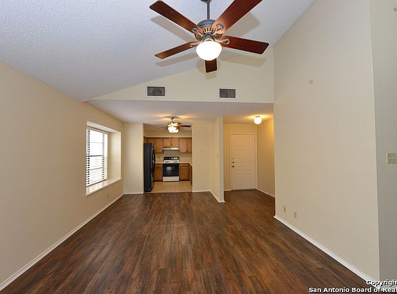 4th image of 8715 Welles Hbr