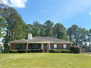 2402 Waterford Dr, Valley, AL 36854