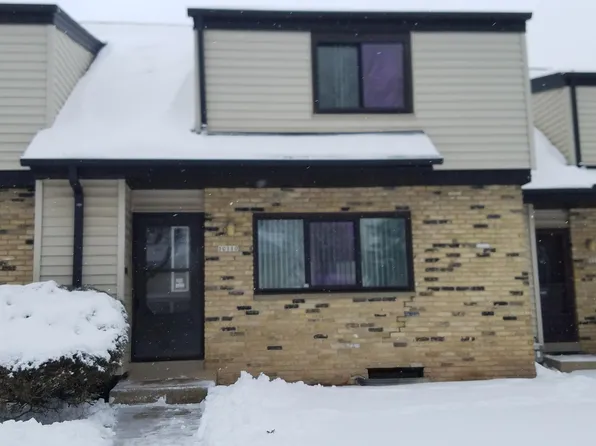 10110 W Kiehnau Ave #30, Milwaukee, WI 53224
