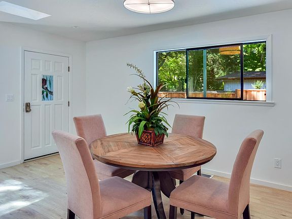 5th image of 760 Lockewood Ln