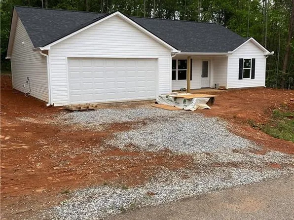 531 Day Star Ln, Mount Airy, GA 30563