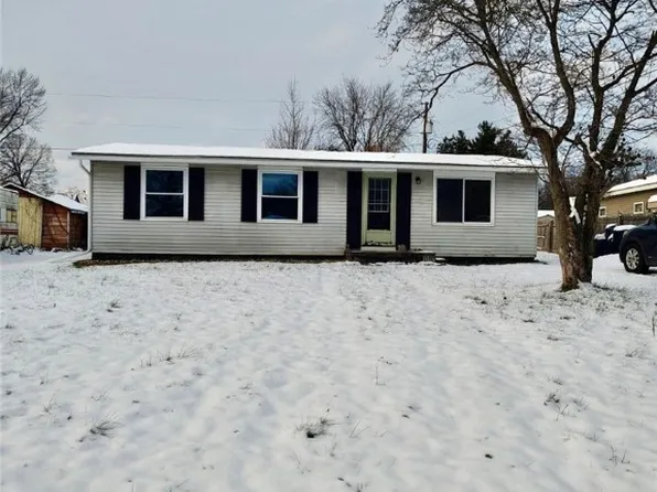 518 Riverview Dr, Newcomerstown, OH 43832