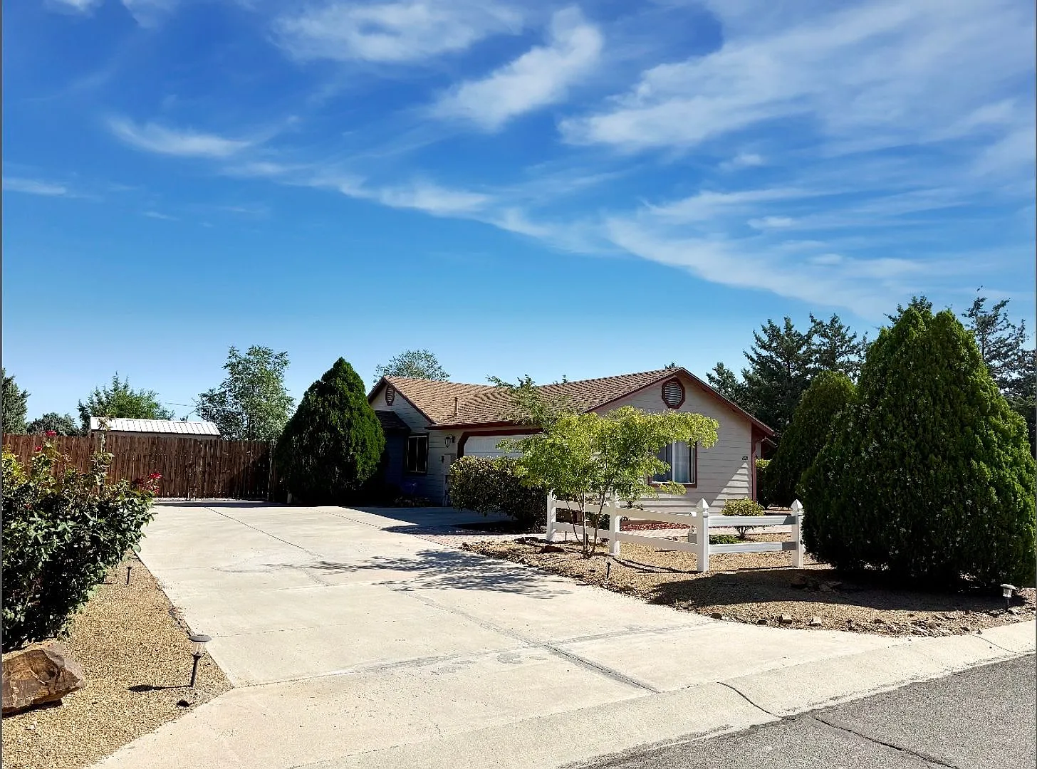 Move-In Ready Home in Desirable Parkside Village! — Photo 2
