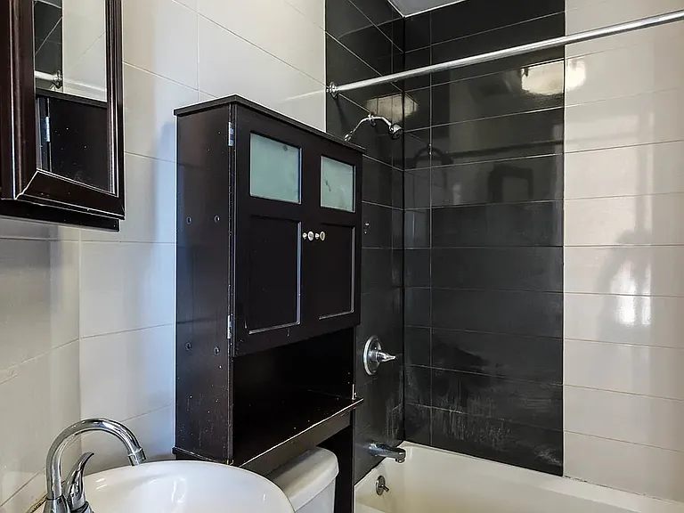 24 Wilson Ave #2L — Photo 13