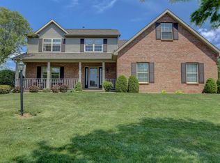 506 Jeffery Dr, Mahomet, IL