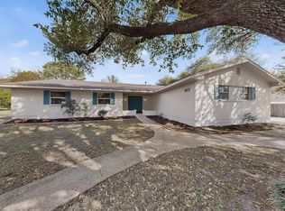 812 George St, Taylor, TX 76574