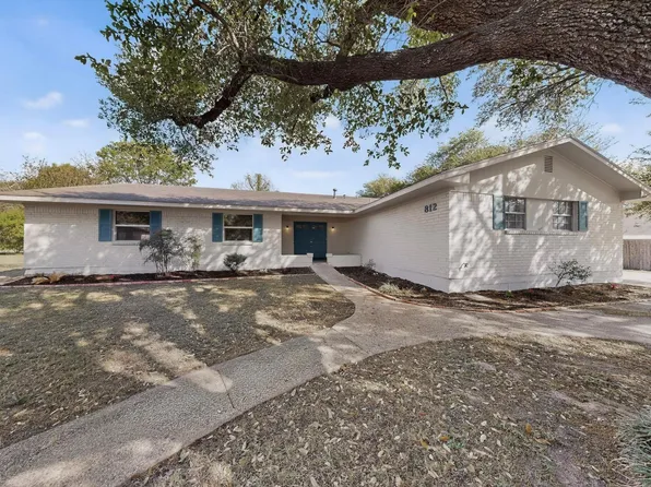 812 George St, Taylor, TX 76574