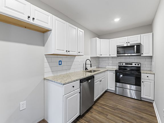 3rd image of 321 S Mill St #B