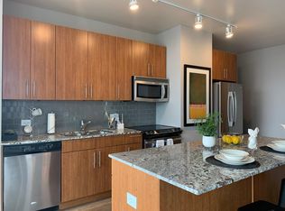448 N State St #1802, Chicago, IL 60654