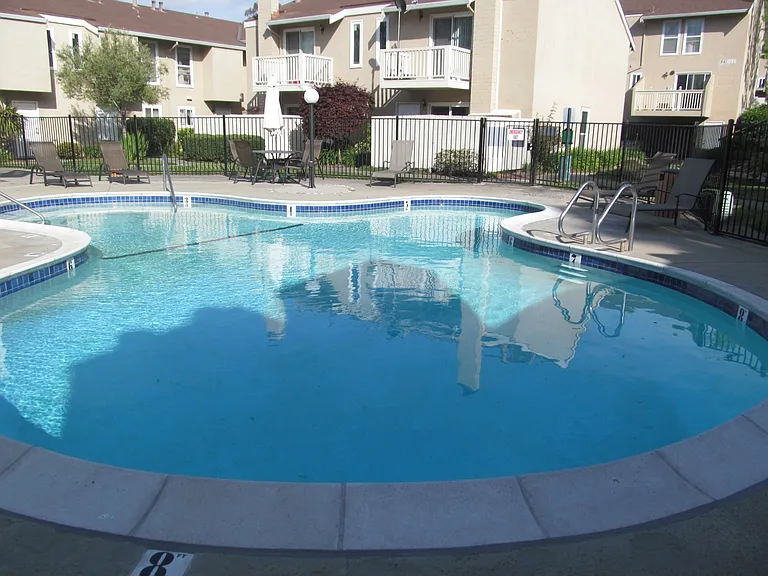 4740 Appian Way #5 — Photo 2