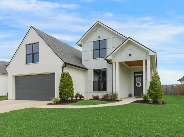 104 Alexander Palm Ave, Youngsville, LA 70592