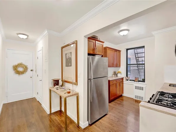 40 89th Street image 7 of 21