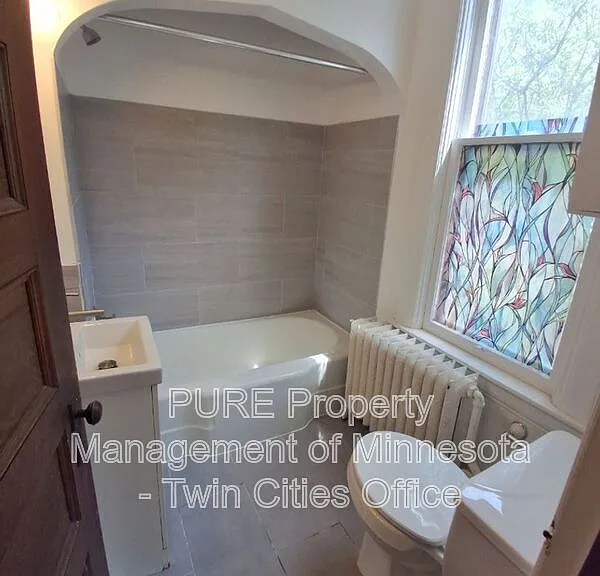 140 Belvidere St W #1 — Photo 11