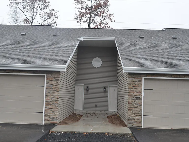 301 W Valley Rd #1 — Photo 7