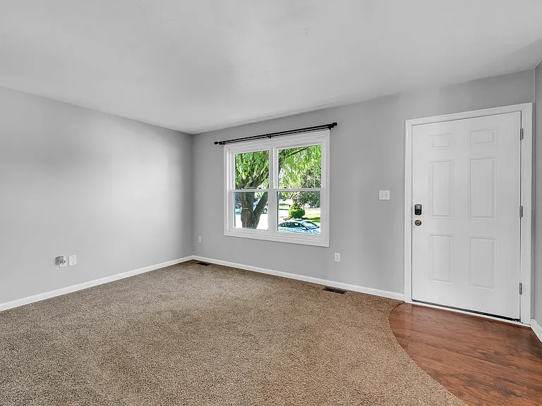 41 Squire Cir — Photo 4