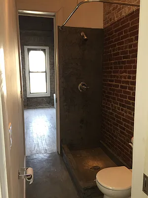 Rented by Zone Corp | media 84