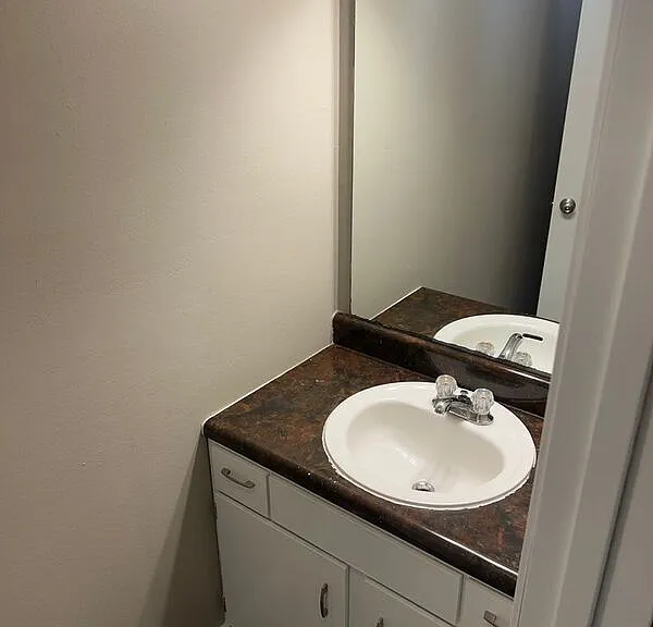 1238 E Guinevere St #2 — Photo 12