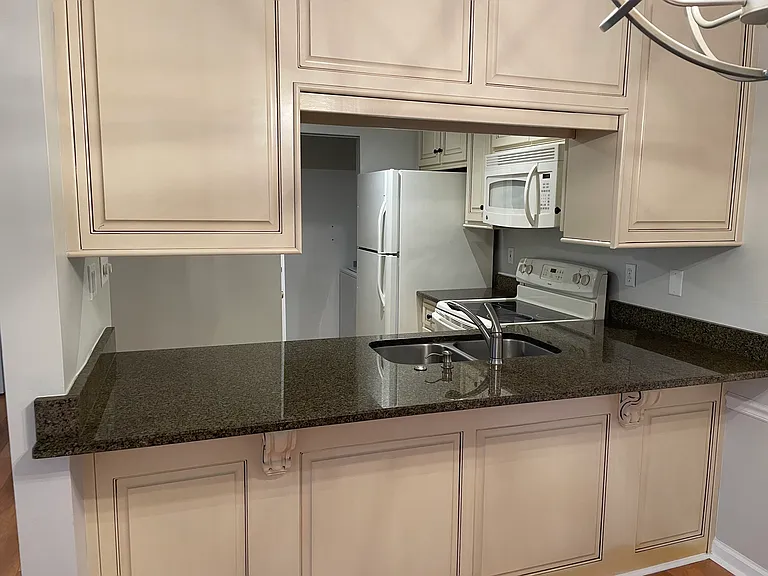 188 Midland Pkwy #503 — Photo 11
