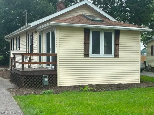 18061 Derr Ave, Beloit, OH 44609