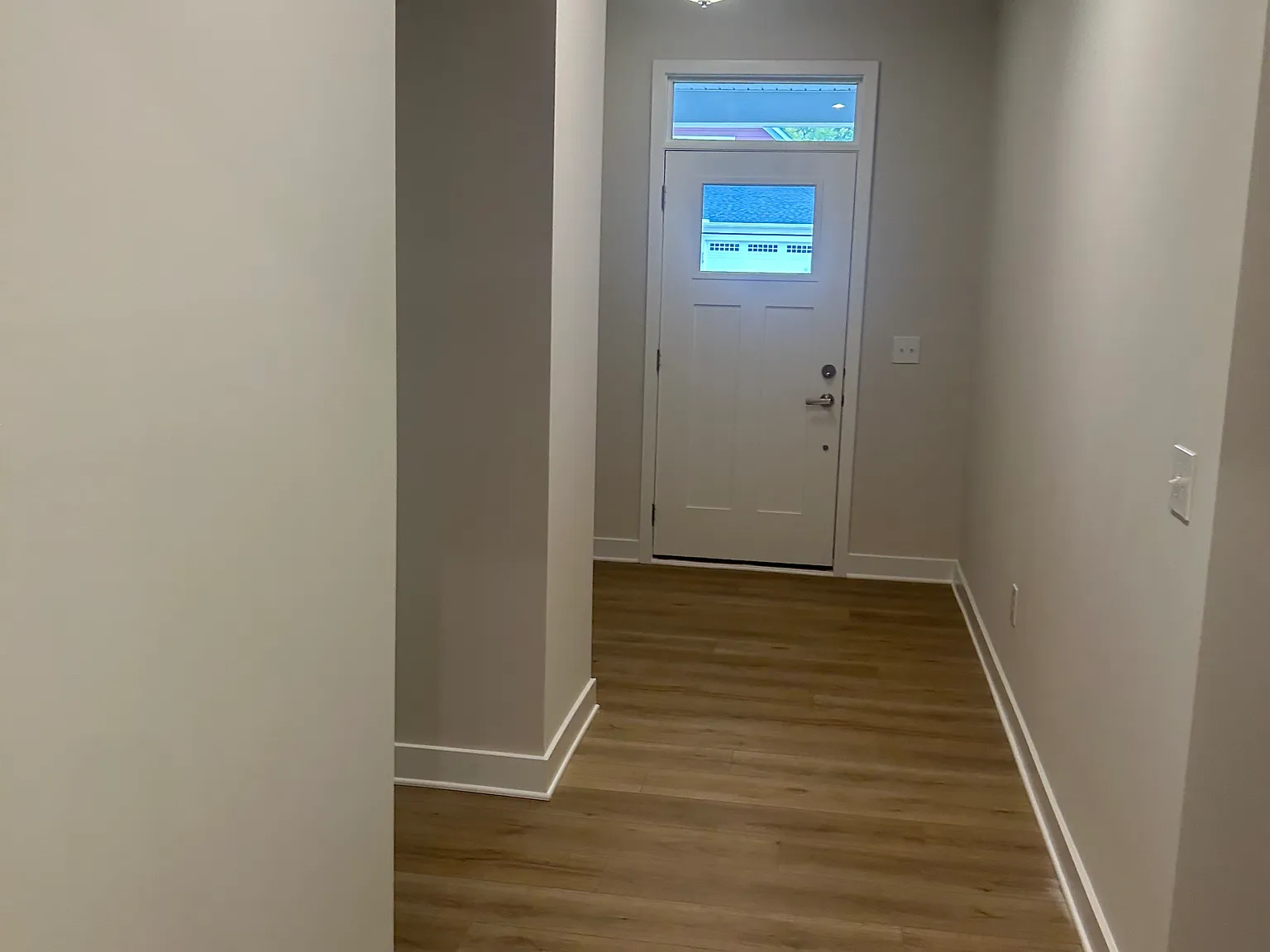 3 bed, 1950 sqft, $2,300 — Photo 3