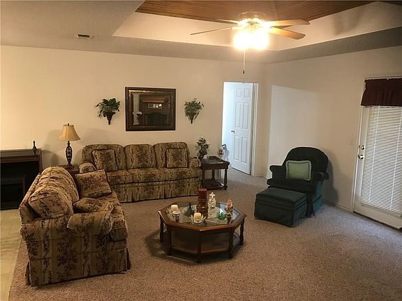 5th image of 2140 N Village Dr