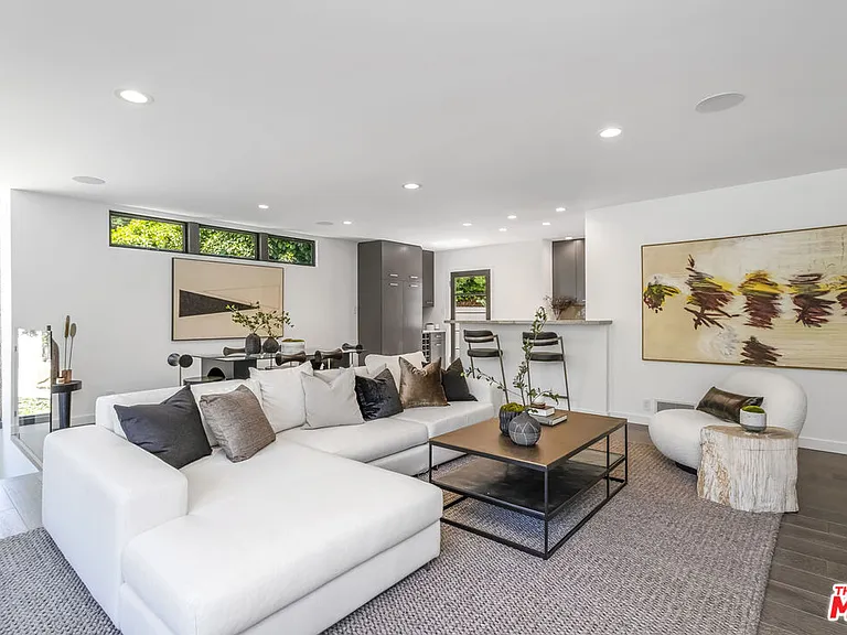9834 Wanda Park Dr — Photo 10