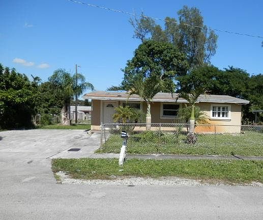 5th image of 1905 NW 16th Ct