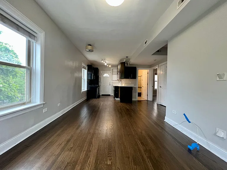 3935 W Altgeld St #B — Photo 4