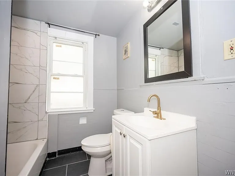 98 E Delavan Ave #N — Photo 6