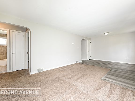 4th image of 220 Briarwood Dr