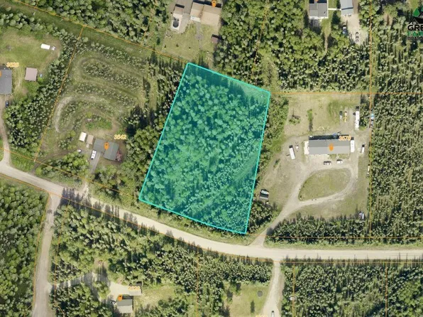 L204 Kaltag Dr, North Pole, AK 99705