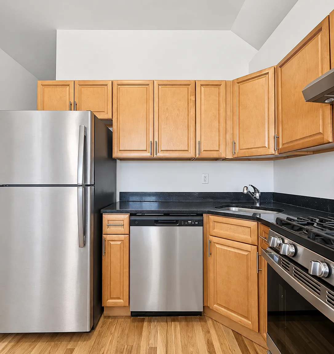 73-02 Ditmars Boulevard — Photo 2