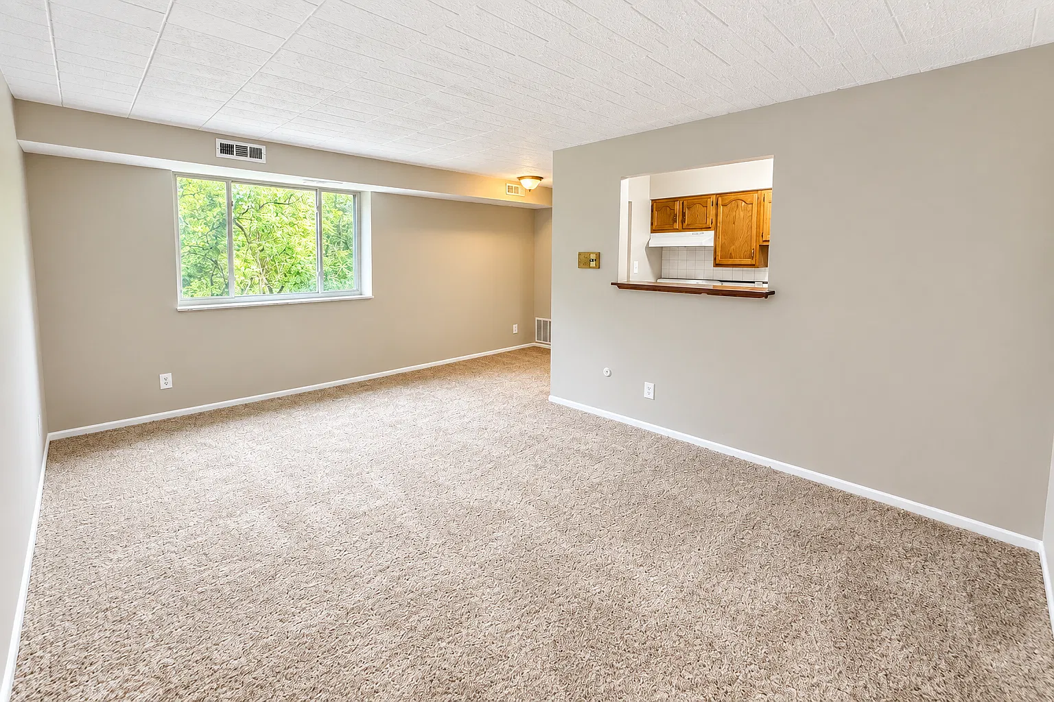 Amadell Apartments — Photo 2