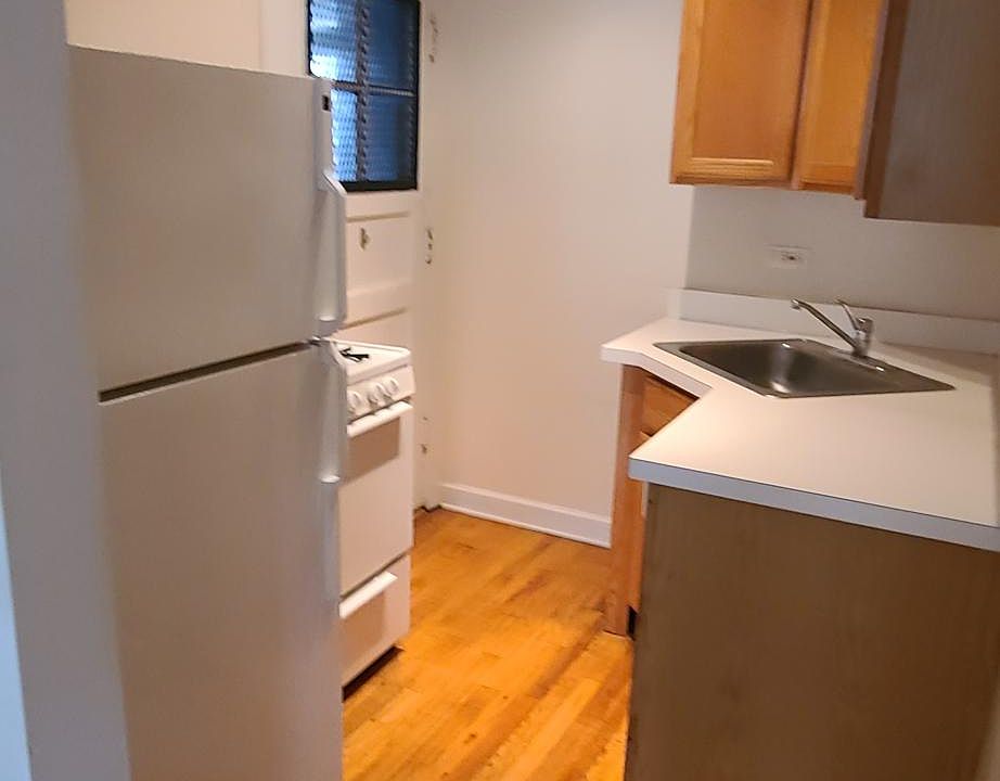 1st image of 3916 N Pine Grove Ave