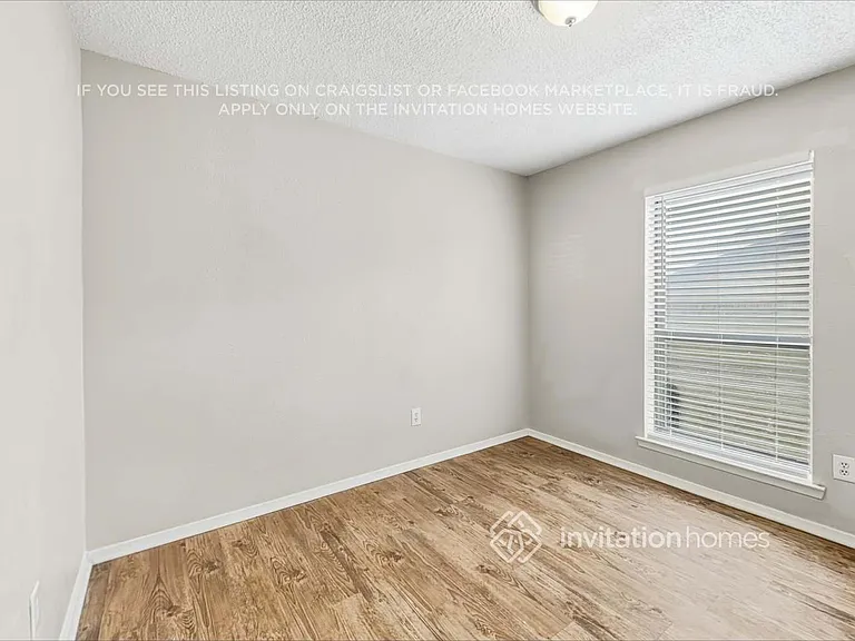 2609 Renwick Dr — Photo 17