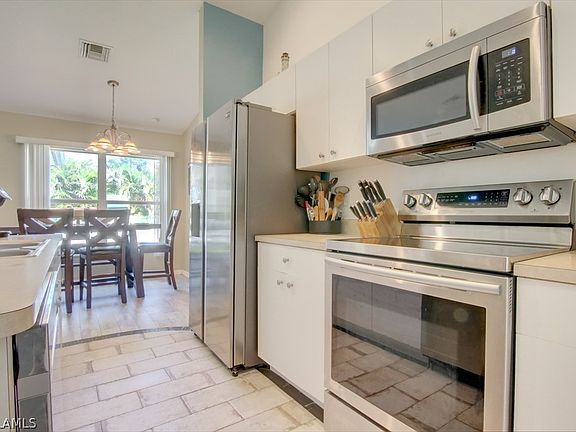4th image of 840 NE 7th Place Cpe