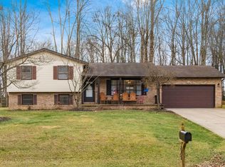 225 Carryback Dr SW, Pataskala, OH 43062