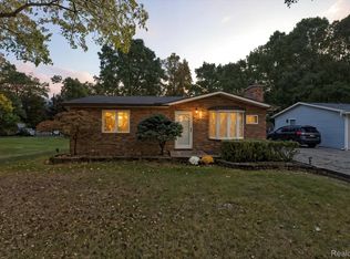 1560 Odette, Hartland, MI